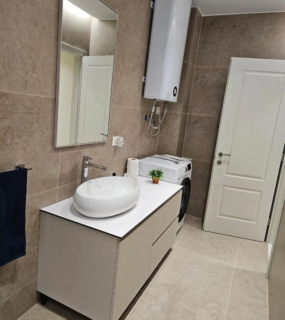 Quick Stop Apartment Tirana