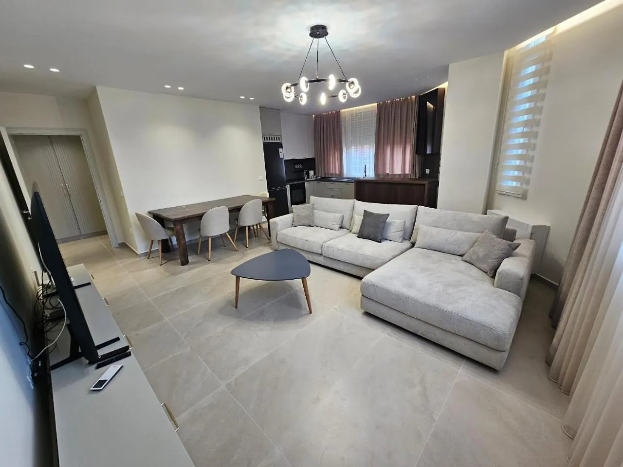 Quick Stop Apartment Tirana