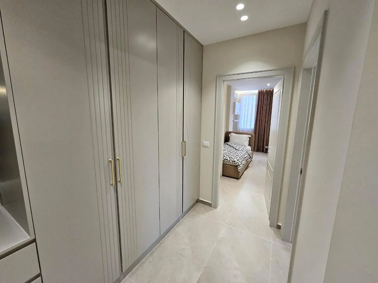 Quick Stop Apartment Tirana 0*,